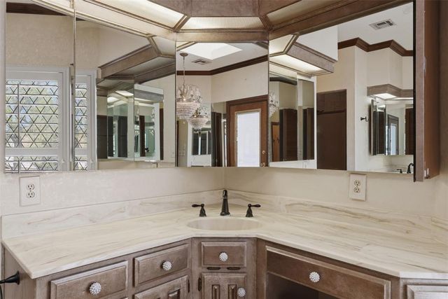 8204 Brownsville Lane, Bethany, OK 73008