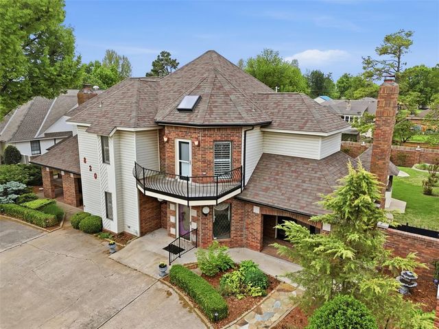 8204 Brownsville Lane, Bethany, OK 73008