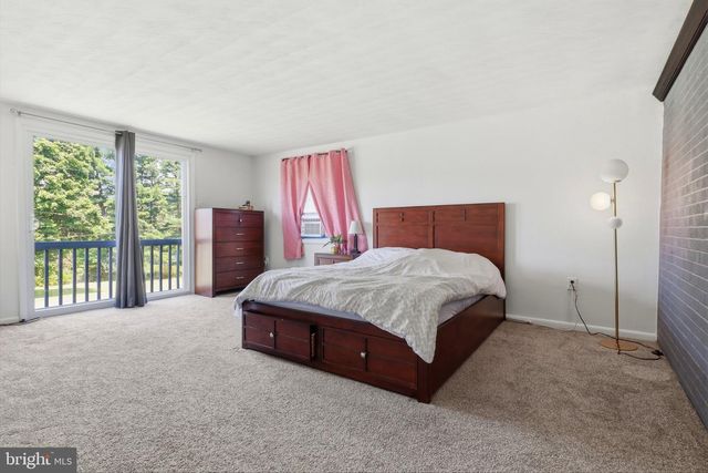 2260 S GEORGE ST, York, PA 17403