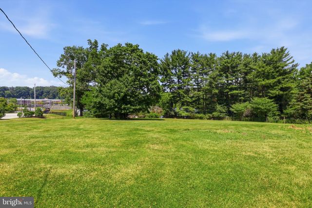 2260 S GEORGE ST, York, PA 17403
