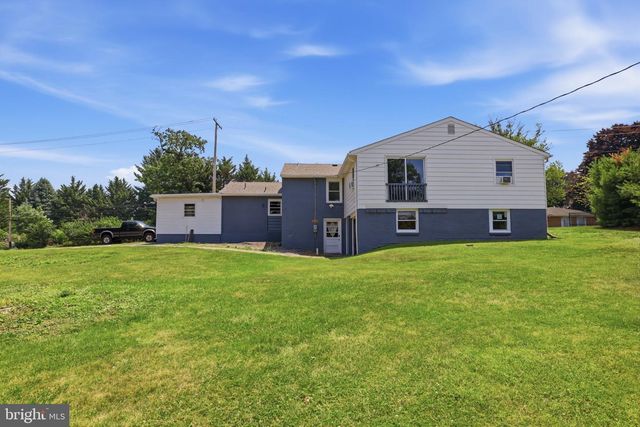 2260 S GEORGE ST, York, PA 17403