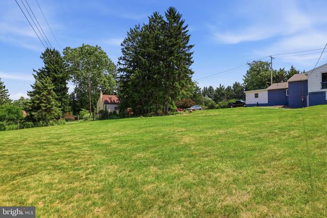 2260 S GEORGE ST, York, PA 17403