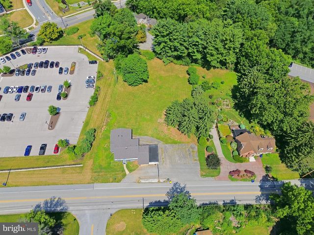 2260 S GEORGE ST, York, PA 17403