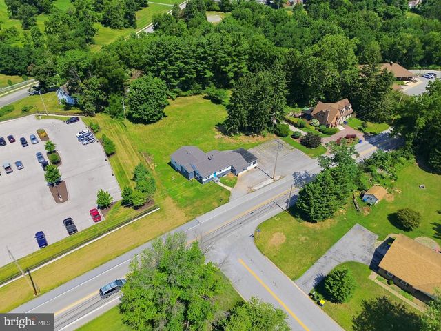2260 S GEORGE ST, York, PA 17403