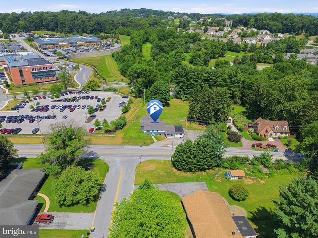 2260 S GEORGE ST, York, PA 17403