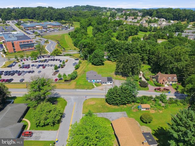 2260 S GEORGE ST, York, PA 17403