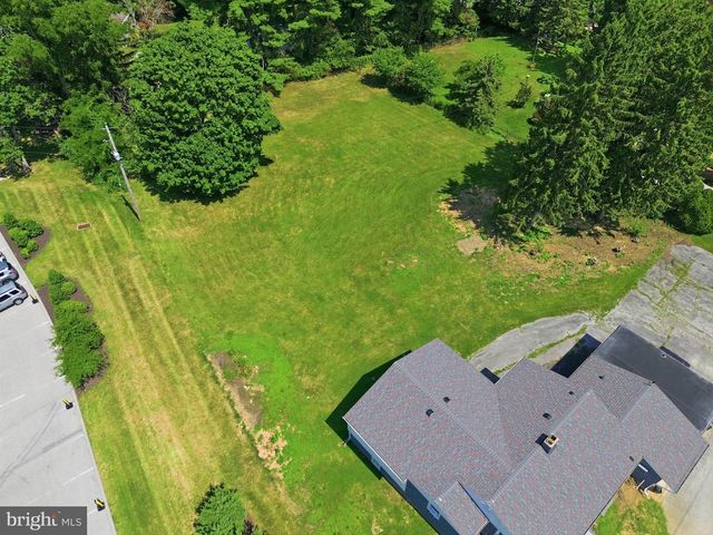 2260 S GEORGE ST, York, PA 17403