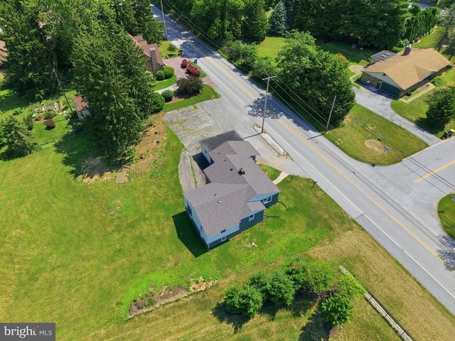 2260 S GEORGE ST, York, PA 17403