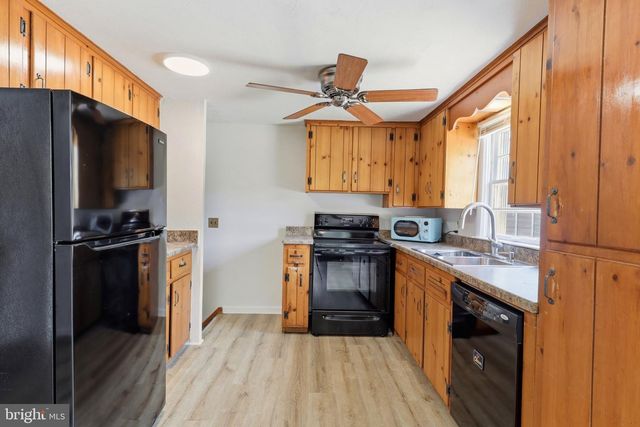 2260 S GEORGE ST, York, PA 17403