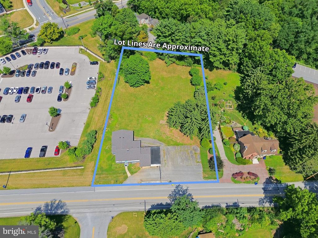 2260 S GEORGE ST, York, PA 17403
