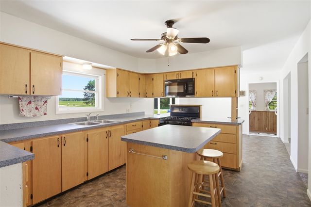 1925 175th Avenue, Morley, MI 49336