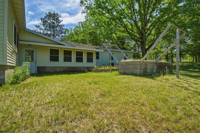 1925 175th Avenue, Morley, MI 49336