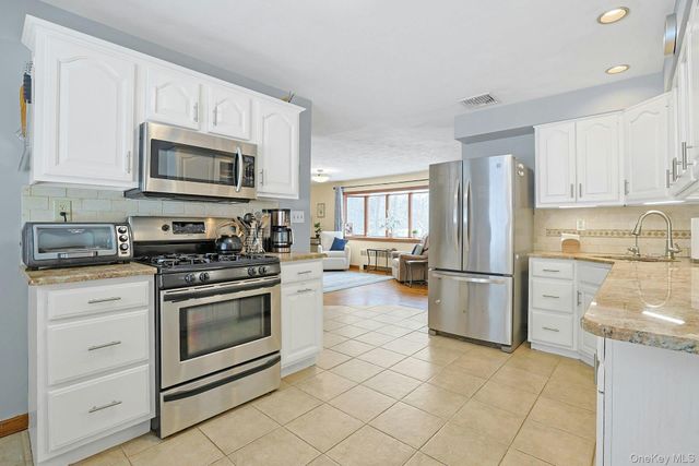 42 Briarwood Drive, New City, NY 10956