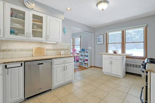 42 Briarwood Drive, New City, NY 10956