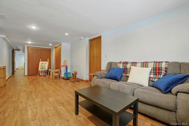 42 Briarwood Drive, New City, NY 10956