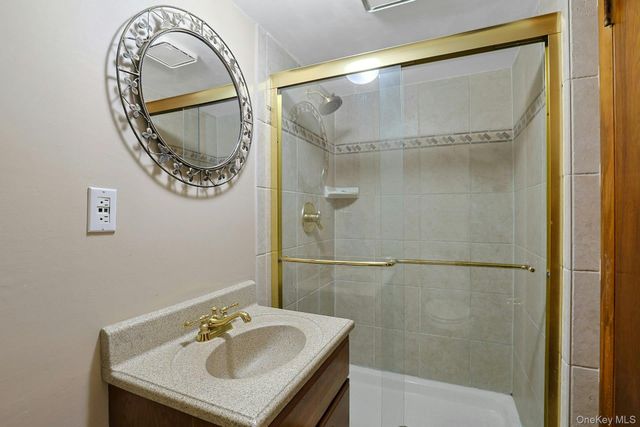 42 Briarwood Drive, New City, NY 10956