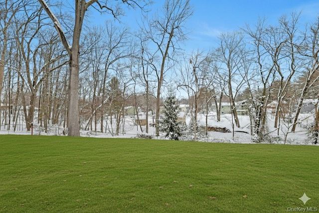 42 Briarwood Drive, New City, NY 10956