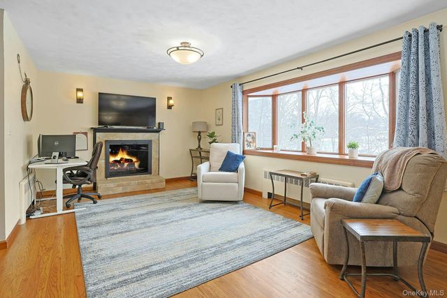 42 Briarwood Drive, New City, NY 10956