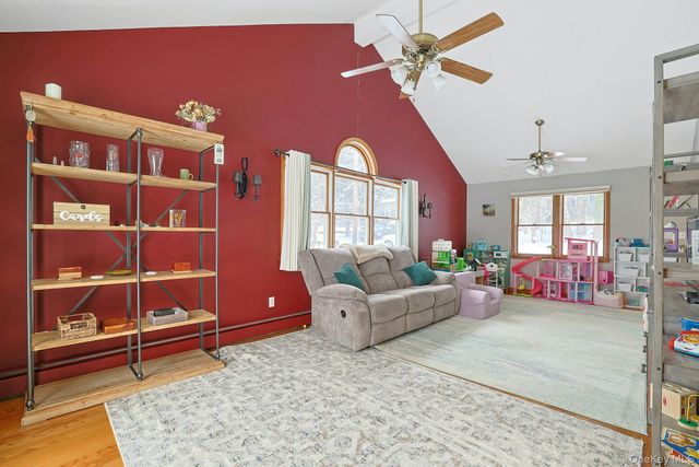 42 Briarwood Drive, New City, NY 10956