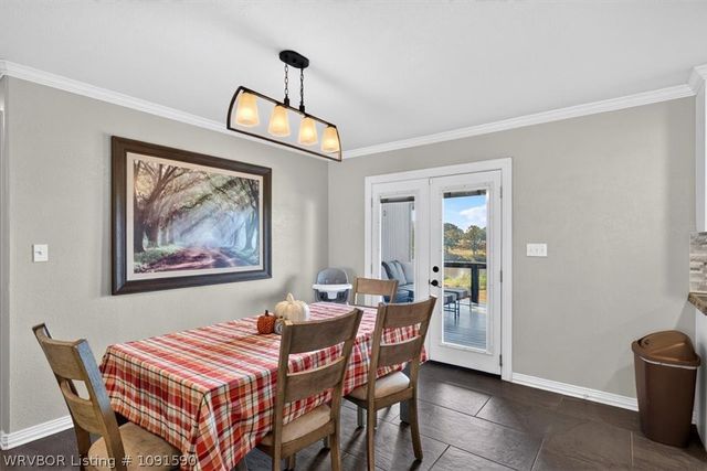 8805 N Lake Lane, Hackett, AR 72937