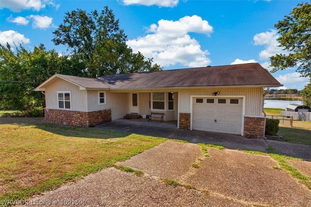 8805 N Lake Lane, Hackett, AR 72937