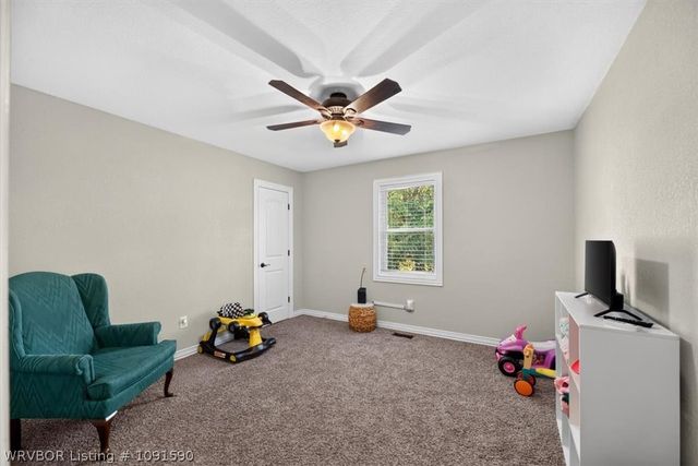 8805 N Lake Lane, Hackett, AR 72937