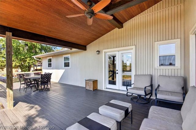 8805 N Lake Lane, Hackett, AR 72937