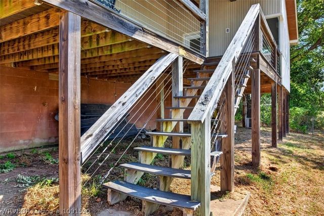 8805 N Lake Lane, Hackett, AR 72937