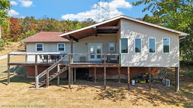 8805 N Lake Lane, Hackett, AR 72937