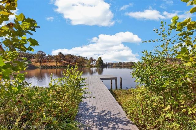 8805 N Lake Lane, Hackett, AR 72937