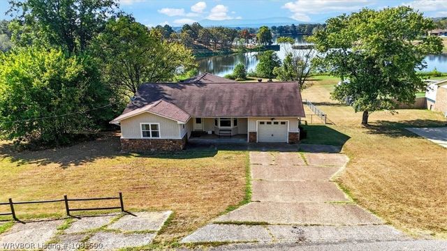 8805 N Lake Lane, Hackett, AR 72937
