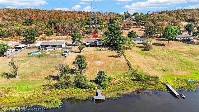 8805 N Lake Lane, Hackett, AR 72937