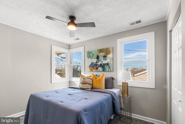 7736 OXMAN RD, Landover, MD 20785