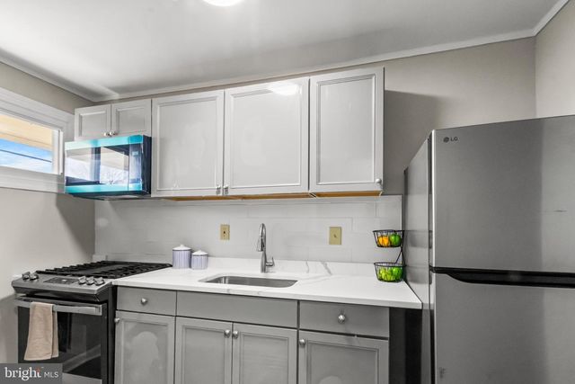 7736 OXMAN RD, Landover, MD 20785