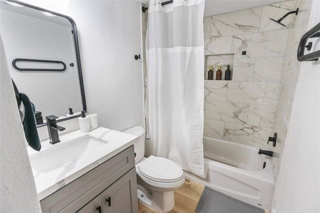 2820 Blodgett Street 3, Houston, TX 77004