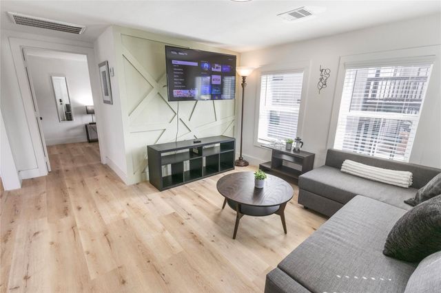 2820 Blodgett Street 3, Houston, TX 77004