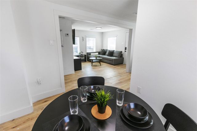 2820 Blodgett Street 3, Houston, TX 77004