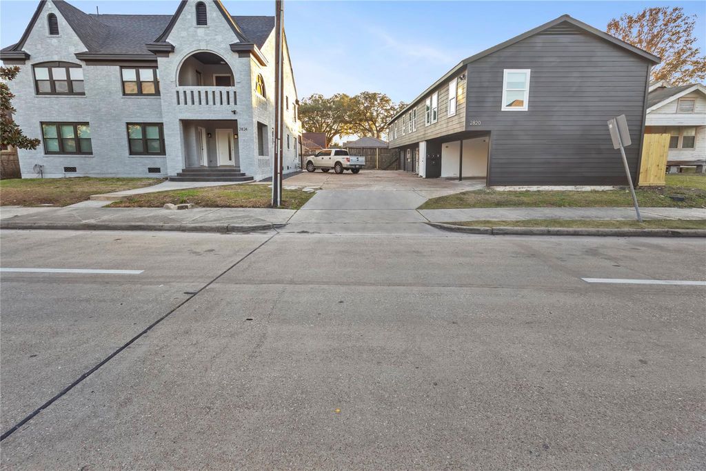 2820 Blodgett Street 3, Houston, TX 77004