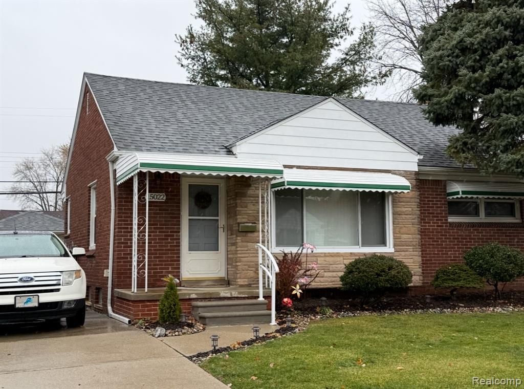 15022 Jonas Avenue, Allen Park, MI 48101