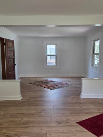 1633 E Lombard Street, Springfield, MO 65802