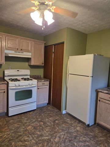 1633 E Lombard Street, Springfield, MO 65802