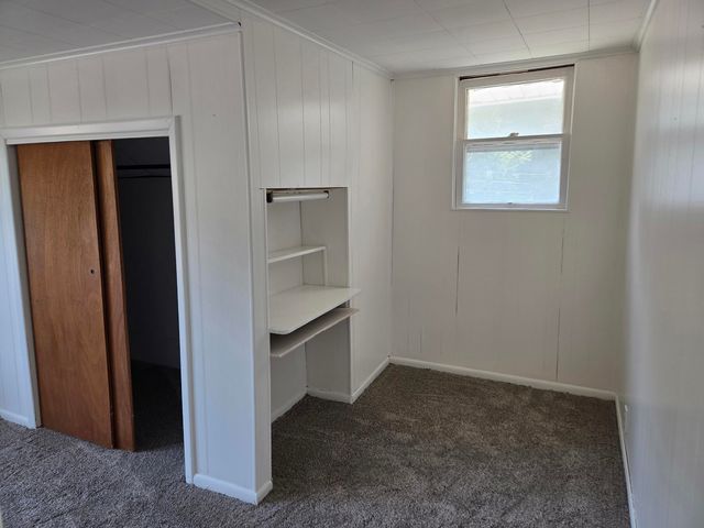1633 E Lombard Street, Springfield, MO 65802