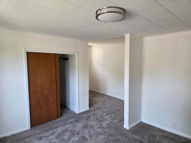 1633 E Lombard Street, Springfield, MO 65802