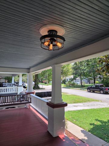 1633 E Lombard Street, Springfield, MO 65802
