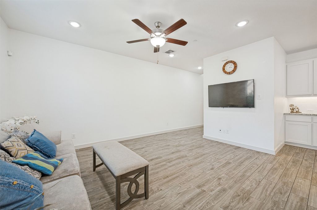2741 Splendor Drive, Little Elm, TX 75068 — photo 5