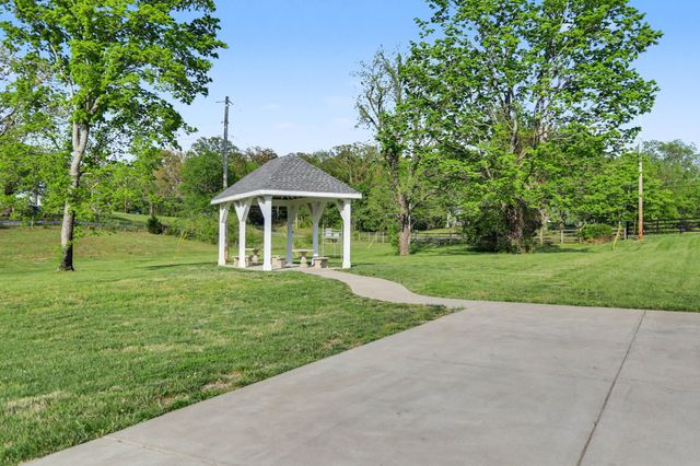 4113 Socata Ct, Cross Plains, TN 37049