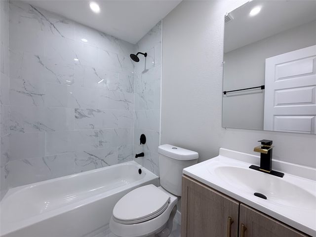 2538 Hooper Street, Dallas, TX 75215