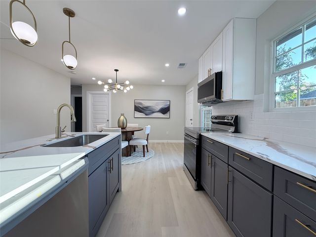 2538 Hooper Street, Dallas, TX 75215