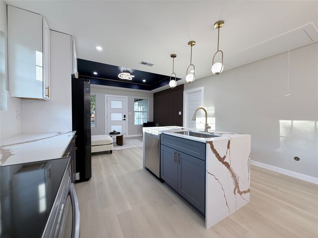 2538 Hooper Street, Dallas, TX 75215
