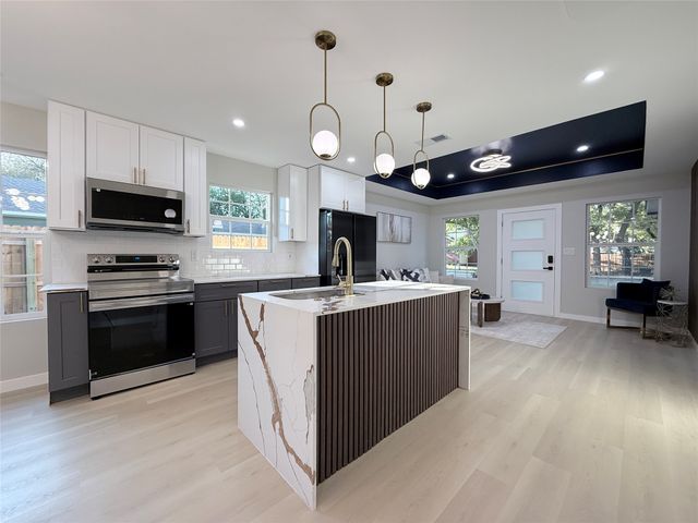 2538 Hooper Street, Dallas, TX 75215